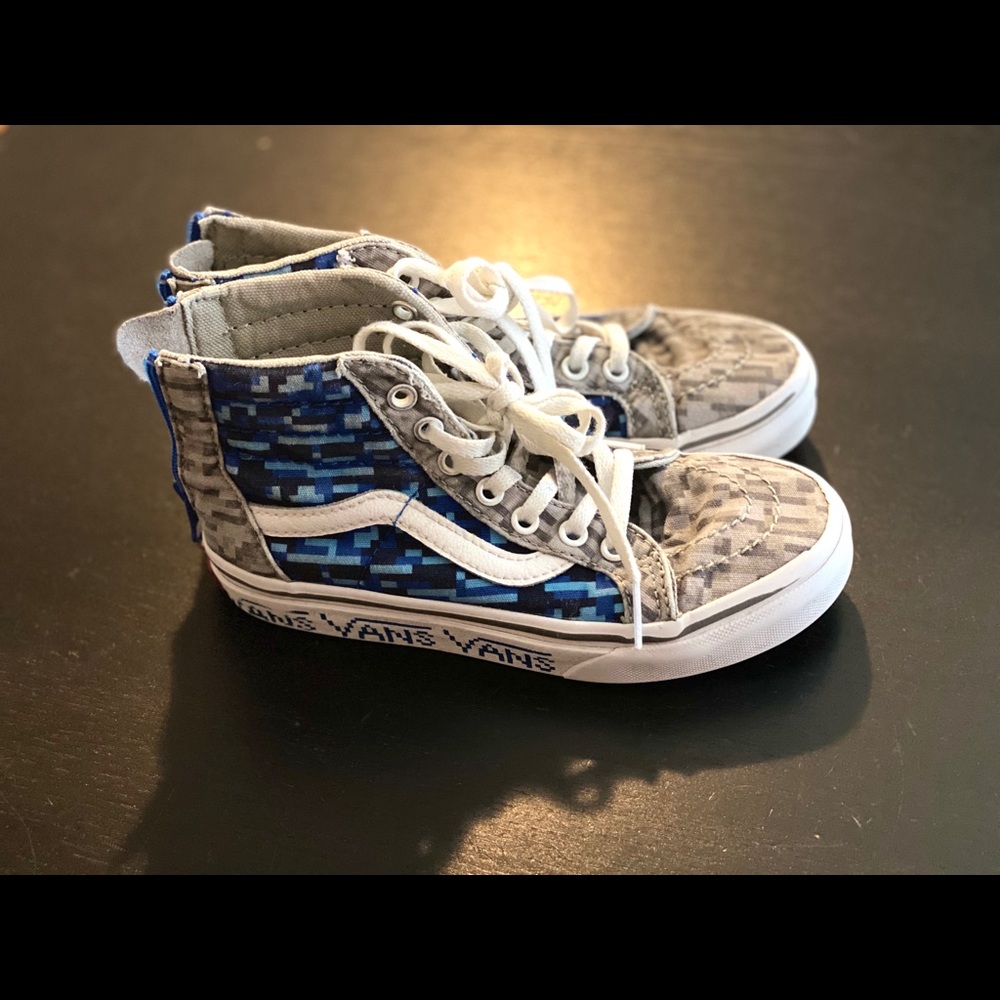 Boys High-Top Zipper Vans size 13.5